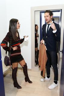 Victoria Justice feet photo thumbnail