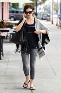 Lily Collins feet photo thumbnail