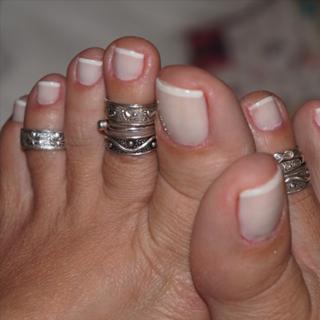 Karin Klemp feet photo thumbnail