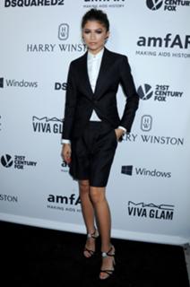 Zendaya feet photo thumbnail