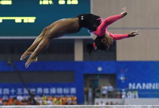 Simone Biles feet photo thumbnail