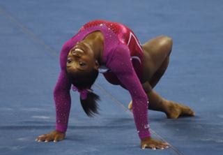 Simone Biles feet photo thumbnail