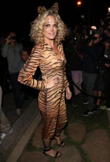 Molly Sims feet photo thumbnail