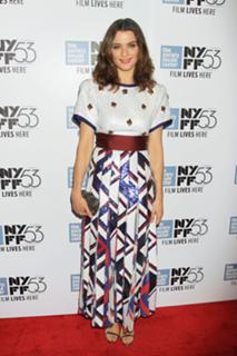 Rachel Weisz feet photo thumbnail