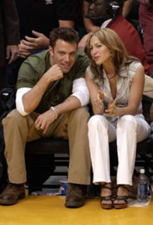 Jennifer Lopez feet photo thumbnail