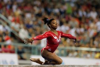 Simone Biles feet photo thumbnail