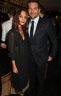 Alicia Vikander feet photo thumbnail