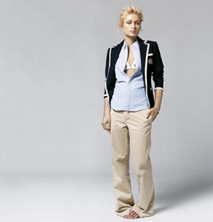 Paris Hilton feet photo thumbnail