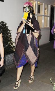 Kelly Brook feet photo thumbnail
