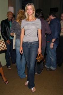 Ivanka Trump feet photo thumbnail