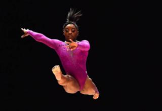 Simone Biles feet photo thumbnail