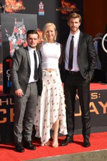 Jennifer Lawrence feet photo thumbnail