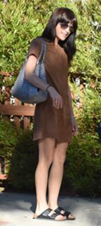 Selma Blair feet photo thumbnail