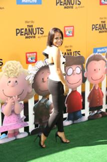 Christina Milian feet photo thumbnail