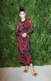 Zendaya feet photo thumbnail