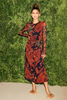 Zendaya feet photo thumbnail