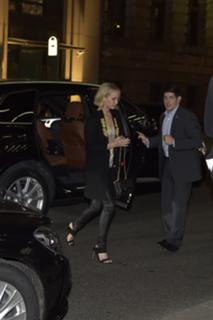 Jennifer Lawrence feet photo thumbnail