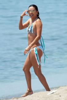 Eva Longoria feet photo thumbnail