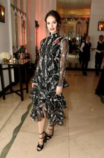 Lily James feet photo thumbnail