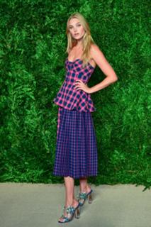Elsa Hosk feet photo thumbnail