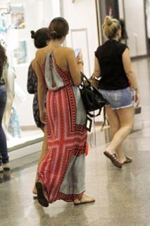 Bruna Marquezine feet photo thumbnail