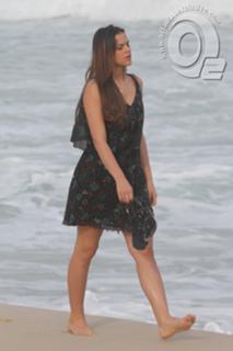 Bruna Marquezine feet photo thumbnail