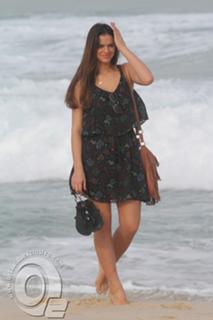 Bruna Marquezine feet photo thumbnail
