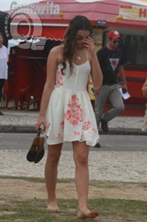 Bruna Marquezine feet photo thumbnail