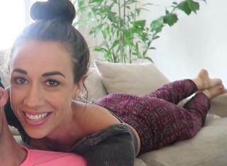 Colleen Ballinger feet photo thumbnail