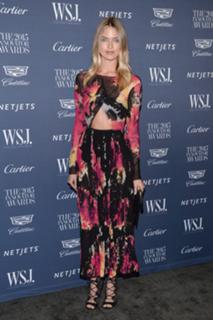 Martha Hunt feet photo thumbnail