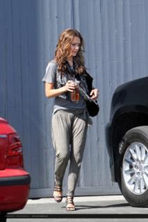 Jessica Alba feet photo thumbnail