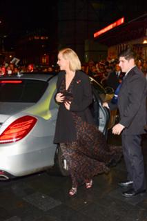 Jennifer Lawrence feet photo thumbnail