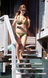 Audrina Patridge feet photo thumbnail