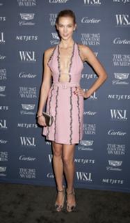 Karlie Kloss feet photo thumbnail