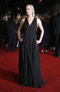 Jennifer Lawrence feet photo thumbnail