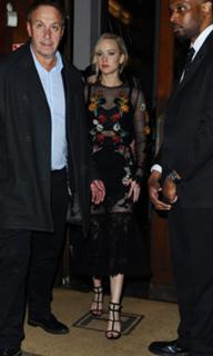Jennifer Lawrence feet photo thumbnail