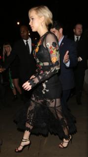 Jennifer Lawrence feet photo thumbnail