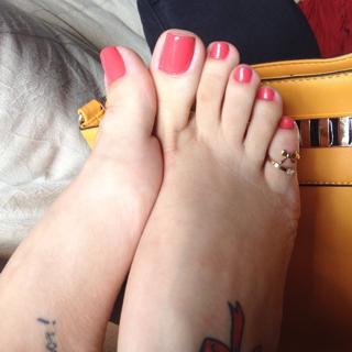 Jaqueline Mello feet photo thumbnail