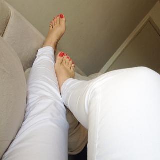 Jaqueline Mello feet photo thumbnail