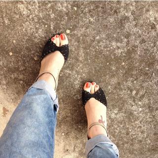Jaqueline Mello feet photo thumbnail