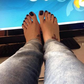 Jaqueline Mello feet photo thumbnail