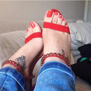 Jaqueline Mello feet photo thumbnail
