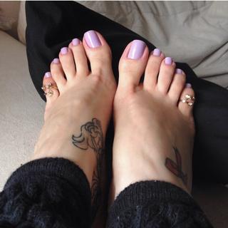Jaqueline Mello feet photo thumbnail