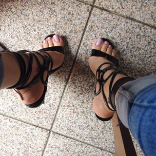 Jaqueline Mello feet photo thumbnail