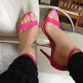 Jaqueline Mello feet photo thumbnail