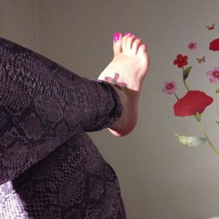 Jaqueline Mello feet photo thumbnail