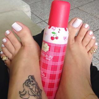 Jaqueline Mello feet photo thumbnail