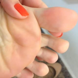 Jaqueline Mello feet photo thumbnail
