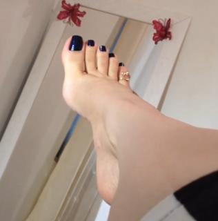 Jaqueline Mello feet photo thumbnail