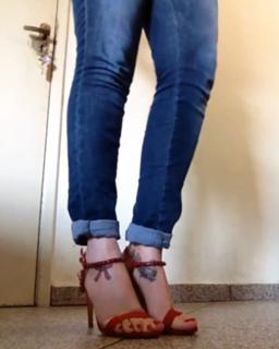 Jaqueline Mello feet photo thumbnail